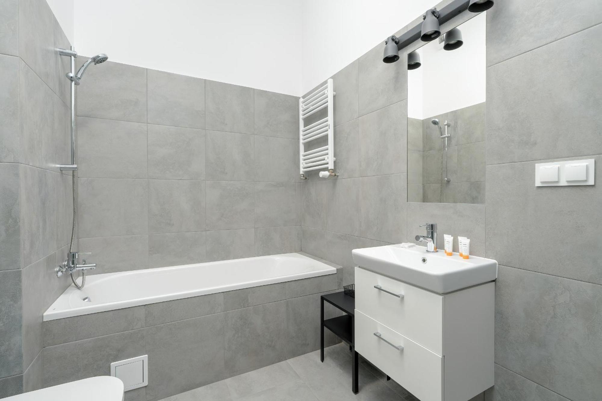 Cozy Studio With Balcony And Free Garage By Noclegi Renters Poznan Bagian luar foto