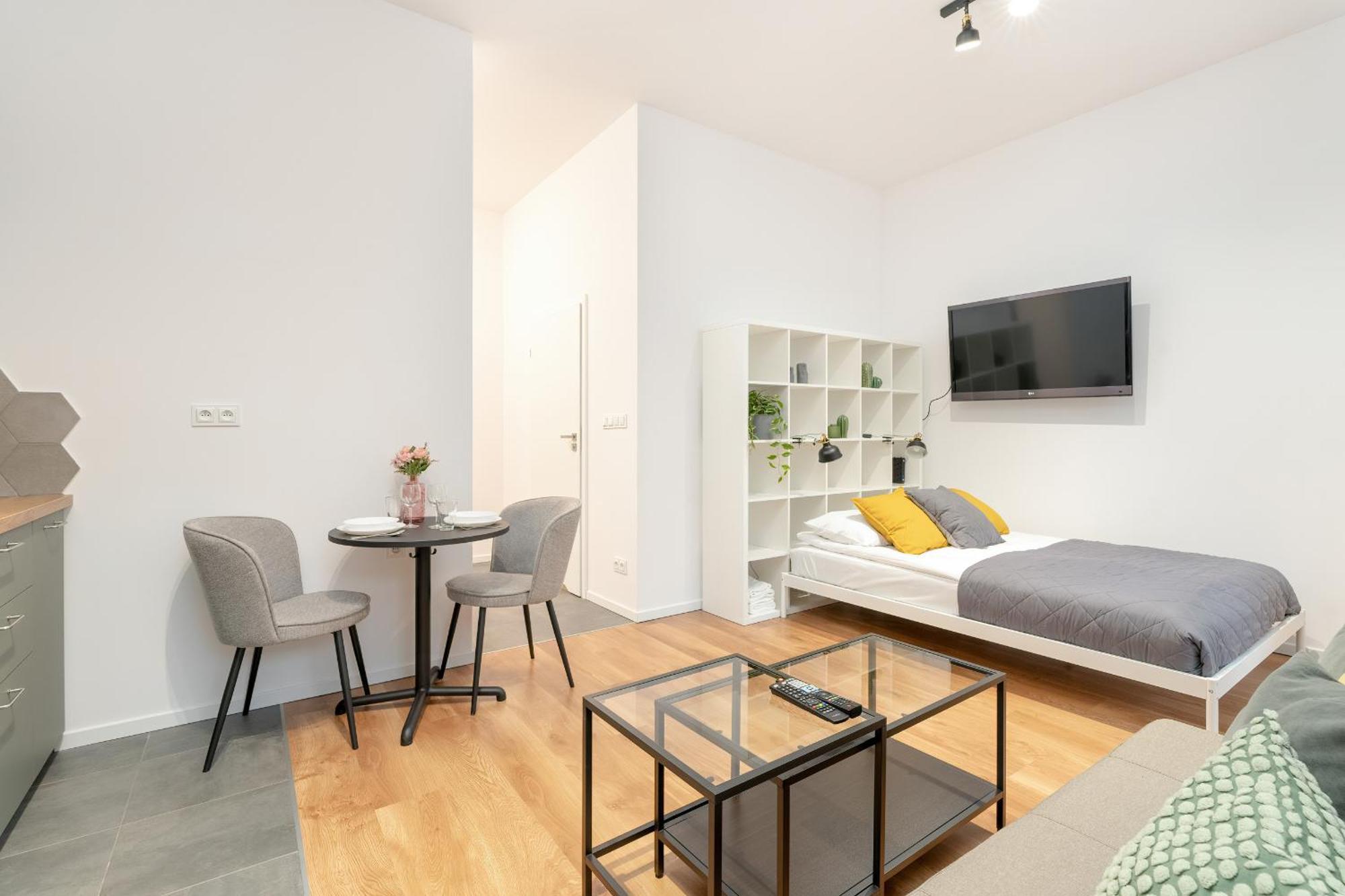 Cozy Studio With Balcony And Free Garage By Noclegi Renters Poznan Bagian luar foto