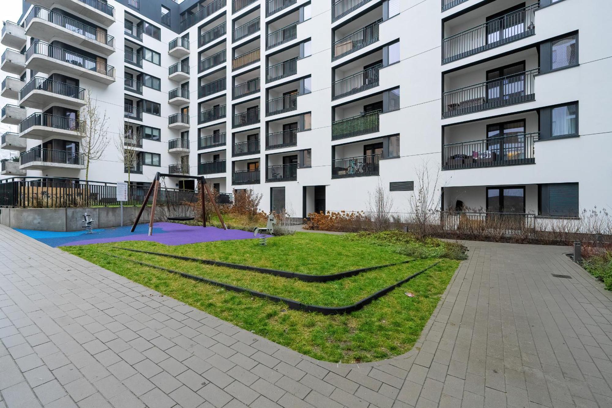 Cozy Studio With Balcony And Free Garage By Noclegi Renters Poznan Bagian luar foto